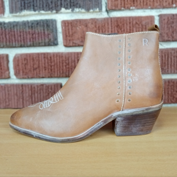 NWT ROAN By Bed Stu 'Aggie' Genuine Leather Western Style in Tan/White - Picture 5 of 10